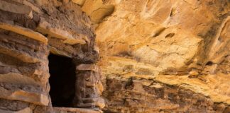 The Ancestral Puebloans: America’s Ancient Skywatchers and Stone Architects