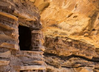 The Ancestral Puebloans: America’s Ancient Skywatchers and Stone Architects
